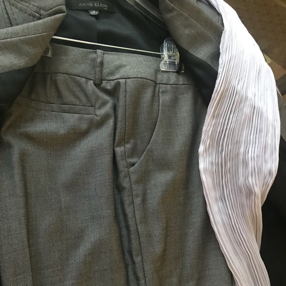 Women Anne Klein Pants Suit w Scarf NWT Size 10 - Picture 5 of 6